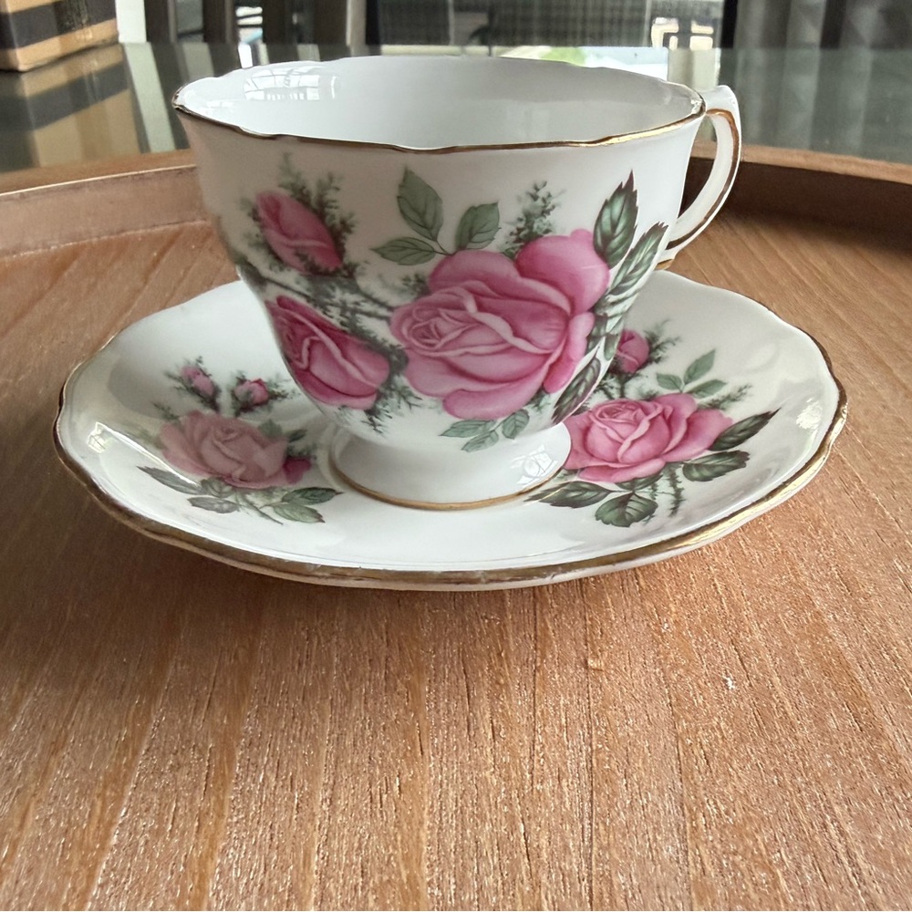 Royal Vale bone china teacup and saucer set - Floral Pink and White